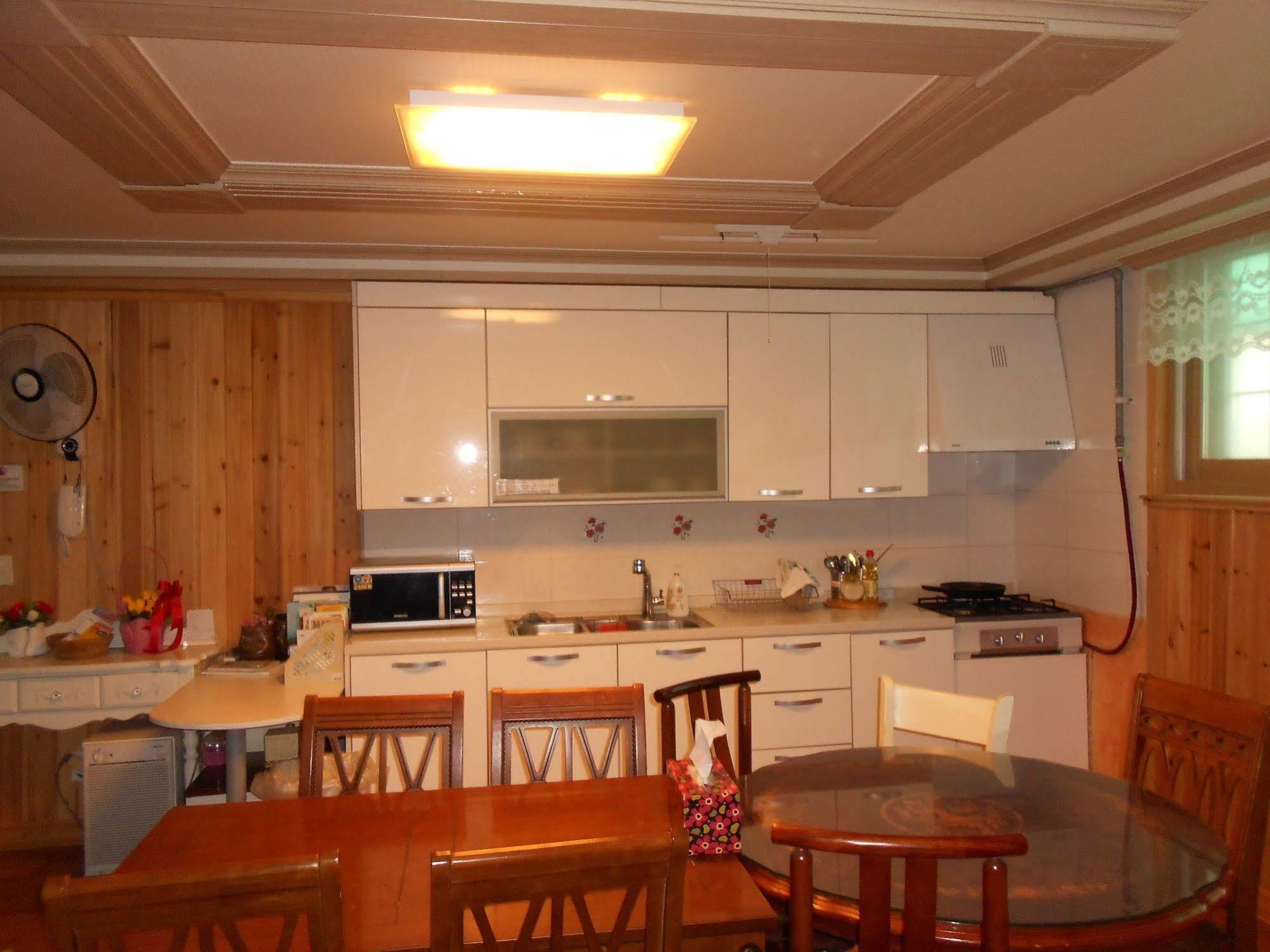 Elvis Bnb Incheon Esterno foto